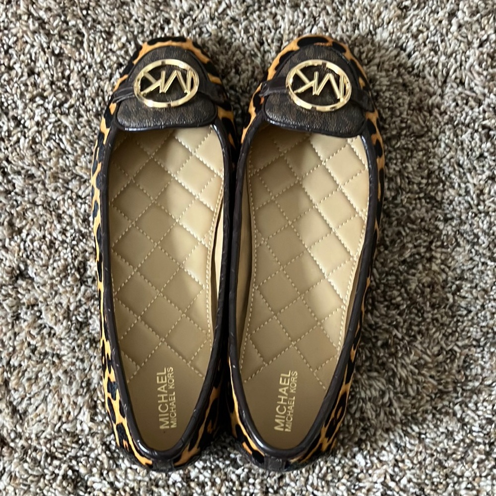 Ladies Michael kor flats